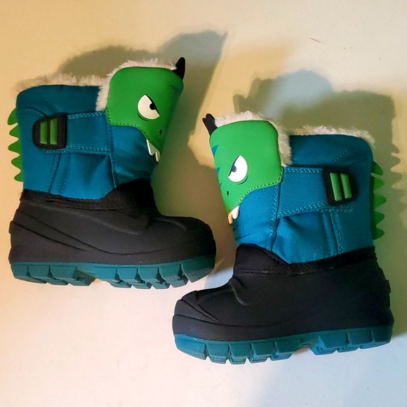 Cat & Jack Other - New Cat & Jack little boy's 5 dinosaur boots